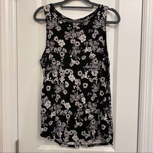 Old Navy sleeveless B&W Flower Tank Top
